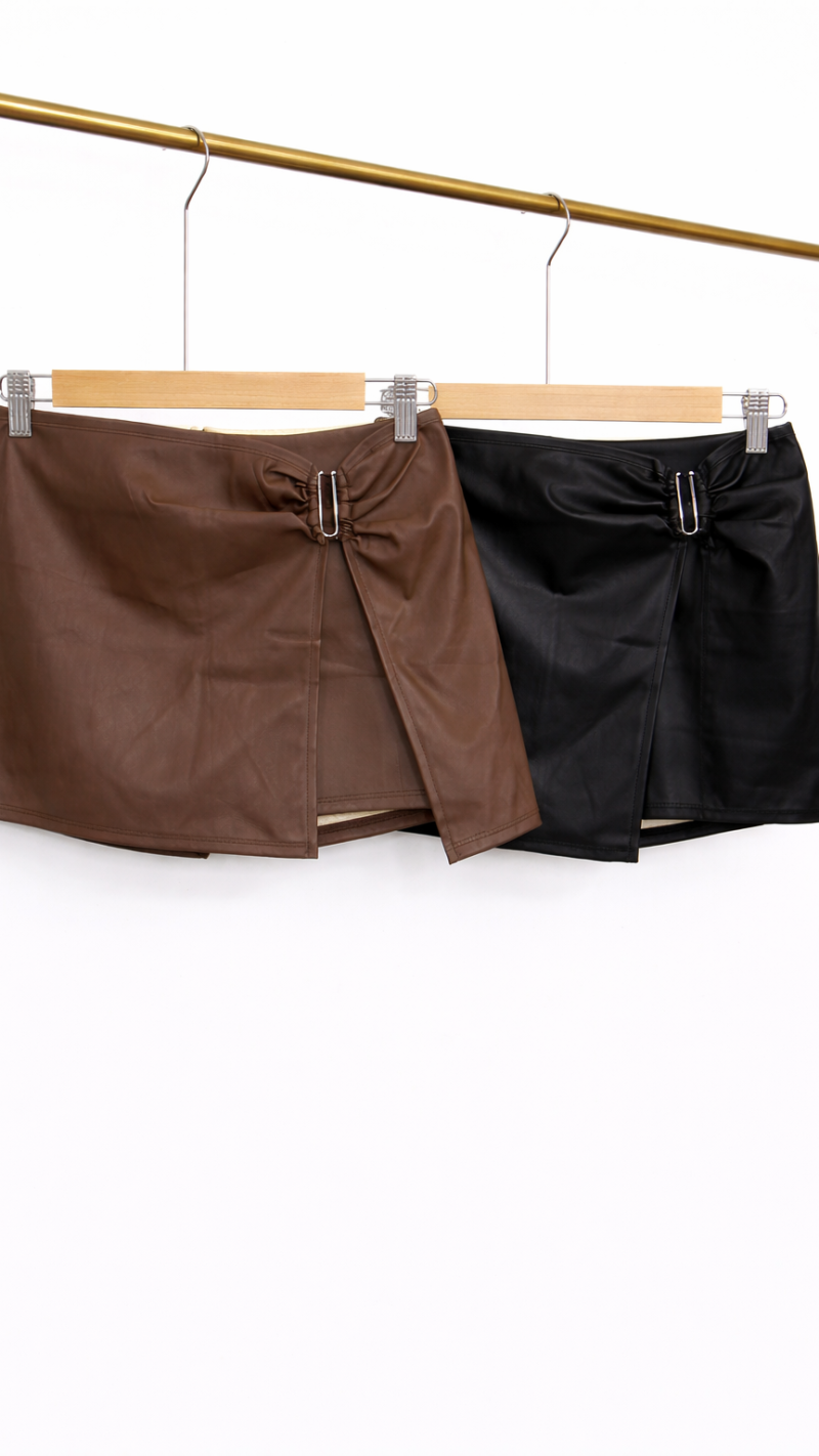 SHORT POLLERA ENGOMADA