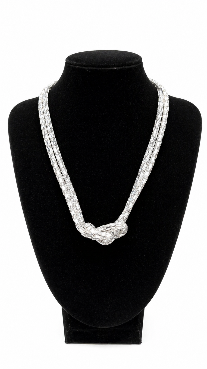 COLLAR NUDO