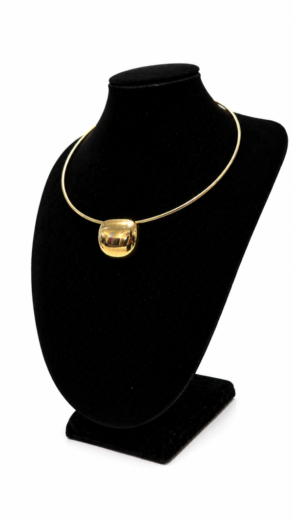 COLLAR DORADO