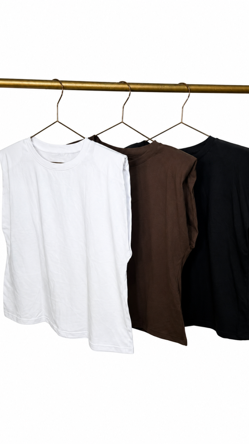 MUSCULOSA CON HOMBRERAS